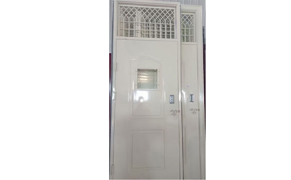 金台学校教室门