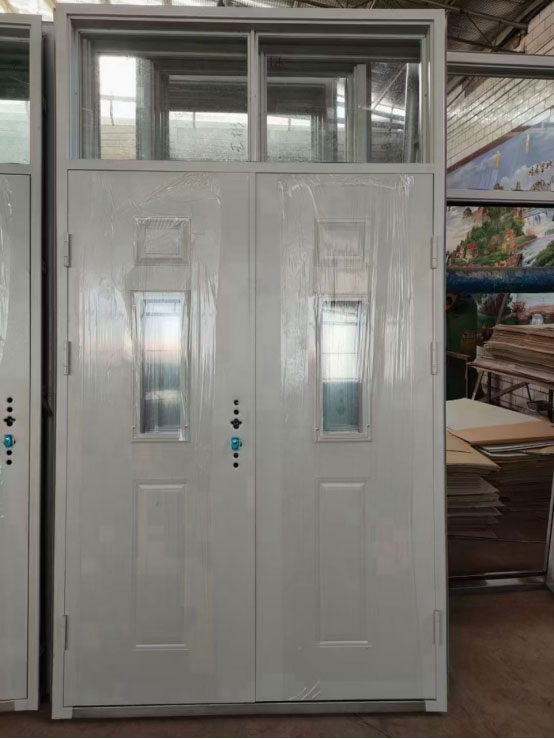 金台学校教室门