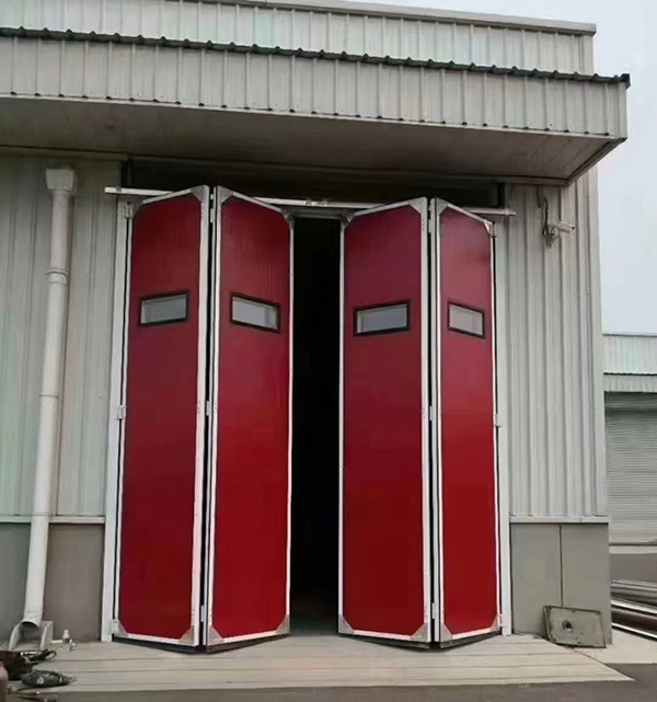 金台工业折叠门在大型装配车间出入口的应用实例